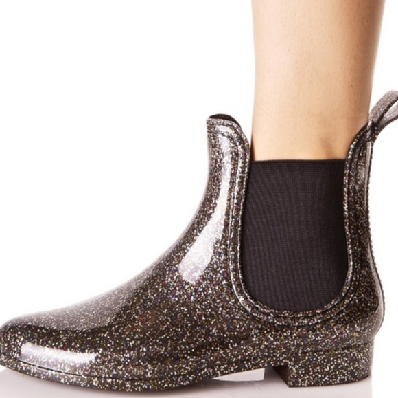 report chelsea rain boots